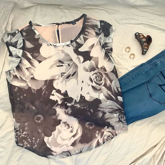 American Eagle Sheer Tee - Picture 2 of 4